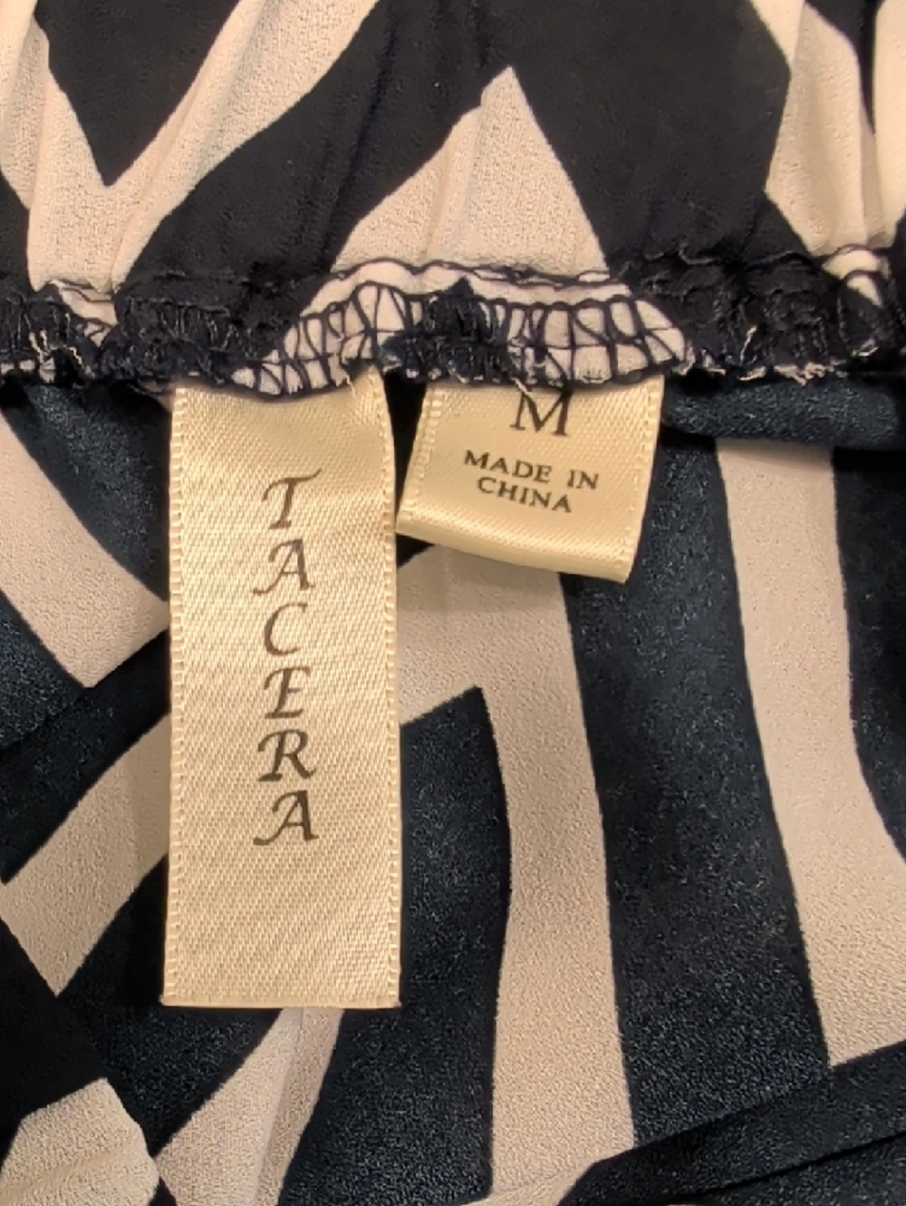 Tacera Navy White Chevron Off Shoulder Blouse Size M Boho Flowy Hi Low Top - Picture 7 of 9